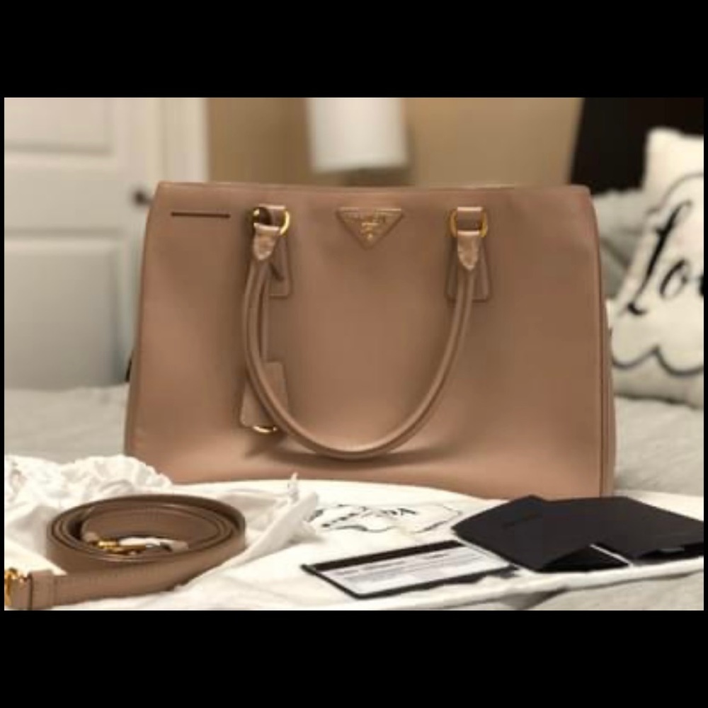 ✨SOLD✨Prada Lux Saffiano Leather Tote - Cammeo